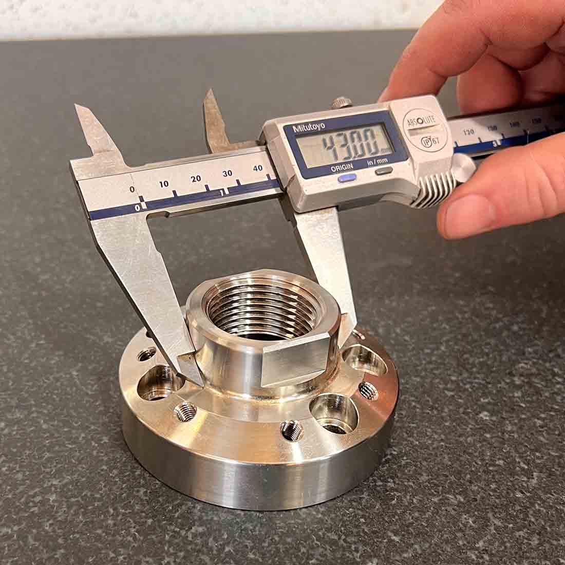 Cenmac cnc machining accuracy